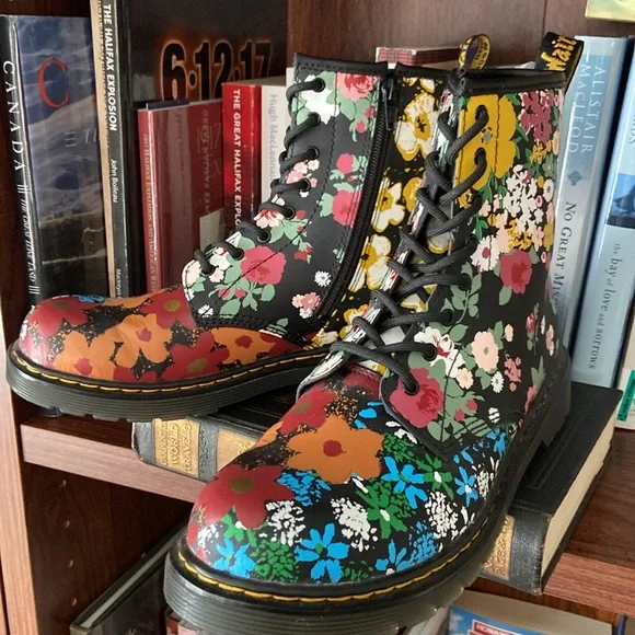 NWOB Dr. Martens 1460 Y Floral Mash Up Boot Youth Size 7 - Picture 11 of 16